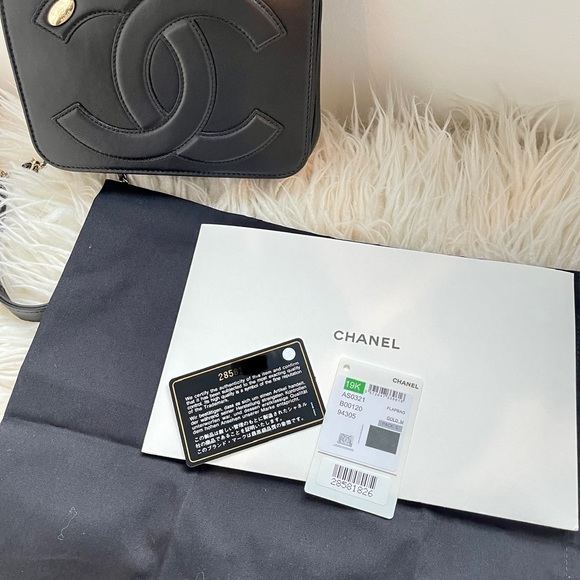 AUTH CHANEL 19K CC Mania Small Flap Bag BLACK/GOLD Full Set RECEIPT - Picture 2 of 12